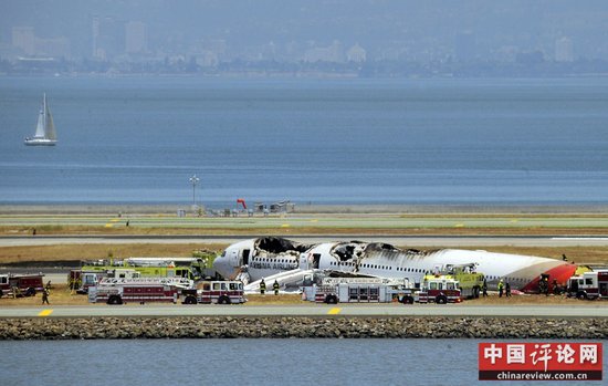 美国旧金山一架载290人韩国客机坠毁