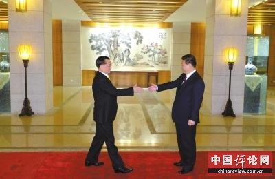 习近平会见连战：尊重台湾同胞选择的社会制度