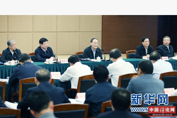 这是5月13日，王岐山在山东省蒙阴县出席指导县委常委班子专题民主生活会。新华社记者 姚大伟 摄