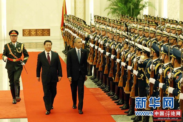 11月12日，国家主席习近平在北京人民大会堂与来访的美国总统奥巴马举行会谈。会谈前，习近平在人民大会堂北大厅举行仪式，欢迎奥巴马对中国进行国事访问。新华社记者 刘卫兵摄