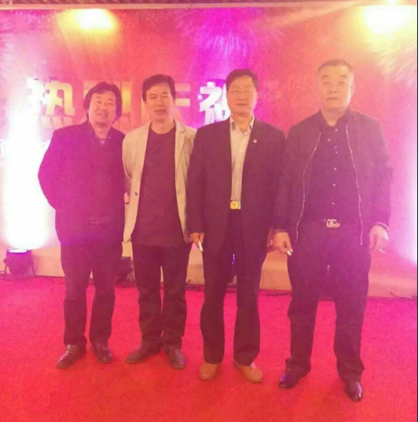 书画家叶建波（雪影）受邀出席玖远集团旗下玖承资产挂牌仪式。