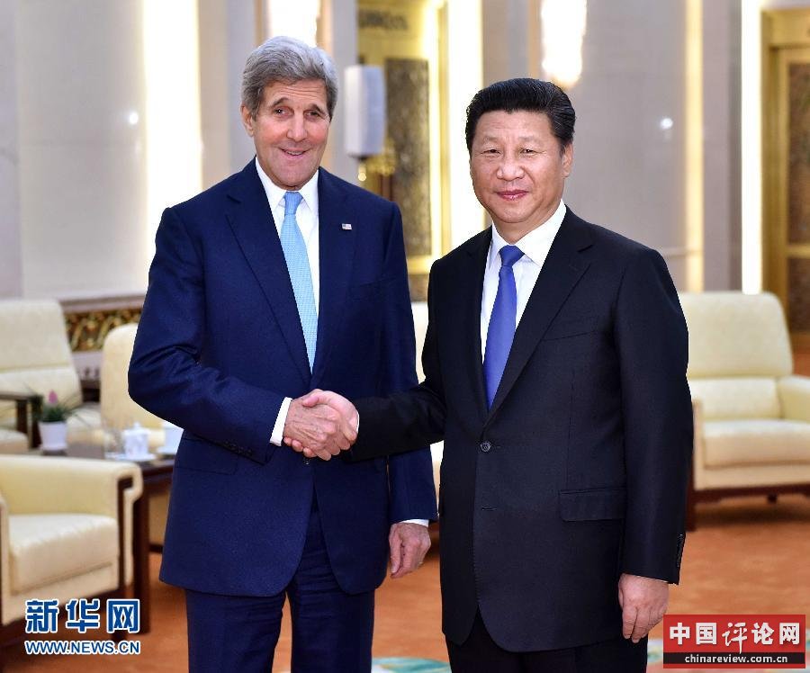 5月17日，国家主席习近平在北京人民大会堂会见美国国务卿克里。新华社记者 李涛 摄 