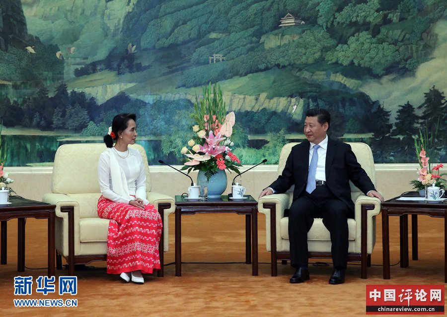 6月11日，中共中央总书记、国家主席习近平在北京人民大会堂会见由主席昂山素季率领的缅甸全国民主联盟代表团。 新华社记者刘卫兵摄