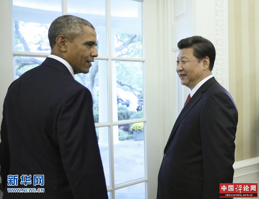 9月25日，国家主席习近平在华盛顿同美国总统奥巴马举行会谈。这是会谈结束后，习近平同奥巴马准备共同会见记者。 新华社记者兰红光摄