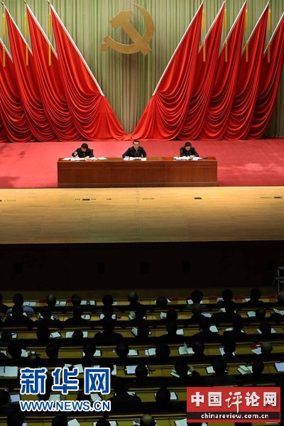 10月23日，中共中央政治局常委、国务院总理李克强在中央党校就当前经济形势和重点工作作报告。 新华社记者 刘卫兵 摄