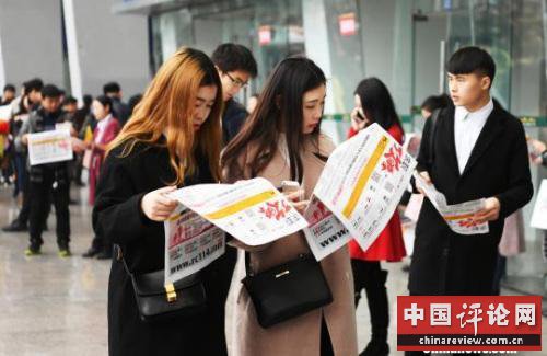 多地发布2017年企业工资线 你工资能涨多少？