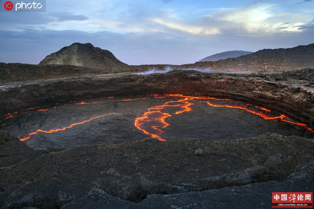 科学家在亚南极群岛发现地球第8个永久火山熔岩湖【7】