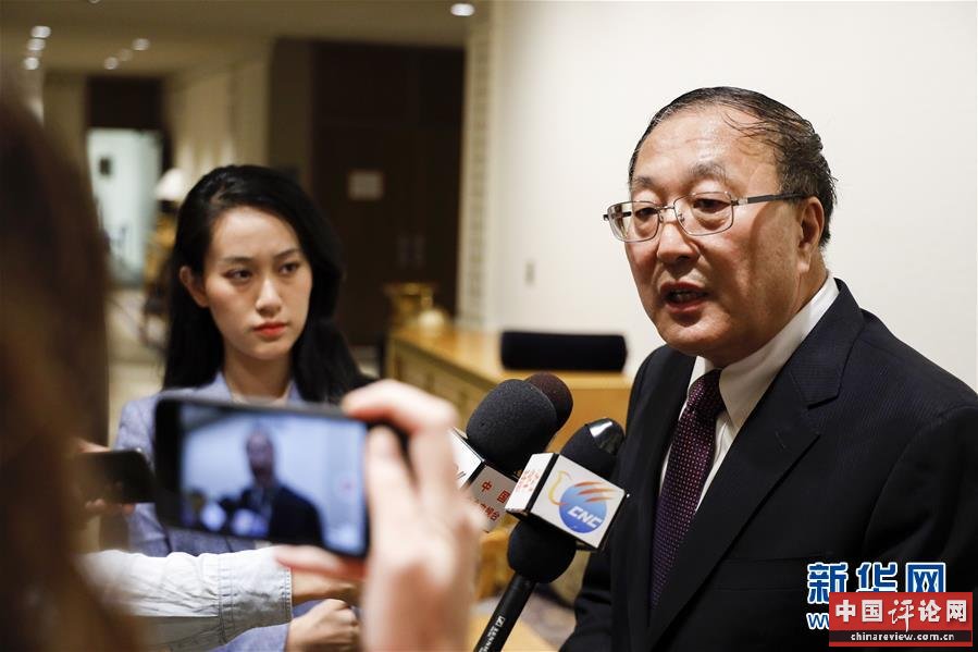 （国际·图文互动）（2）中国常驻联合国代表张军就人权问题接受中外媒体采访