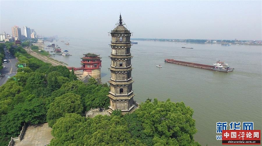 （在习近平新时代中国特色社会主义思想指引下——新时代新作为新篇章·总书记关切高质量发展·图文互动）（3）在蓝天白云下——污染防治攻坚战持续推进