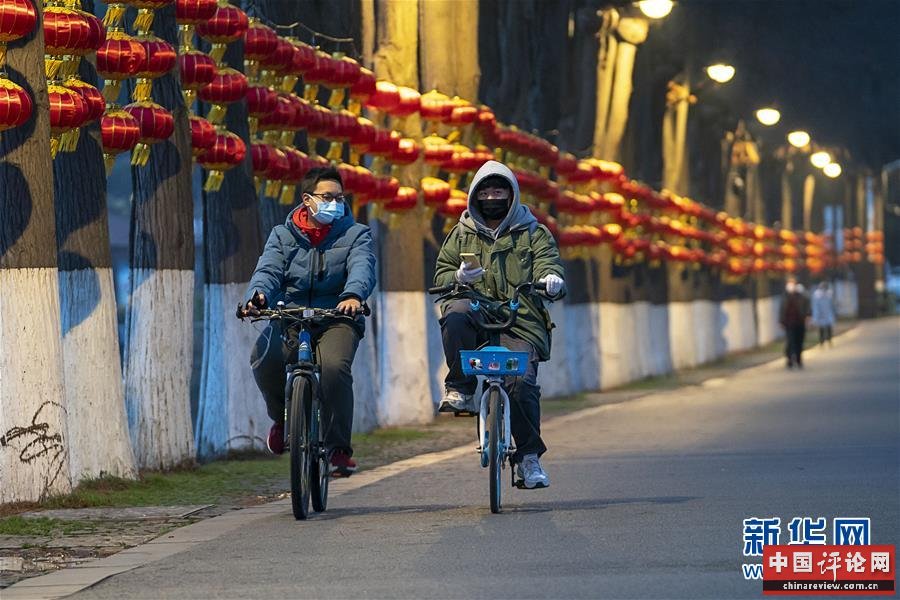 （新华全媒头条·新型肺炎疫情防控·图文互动）（2）同舟共济 众志成城——荆楚战“疫”直击