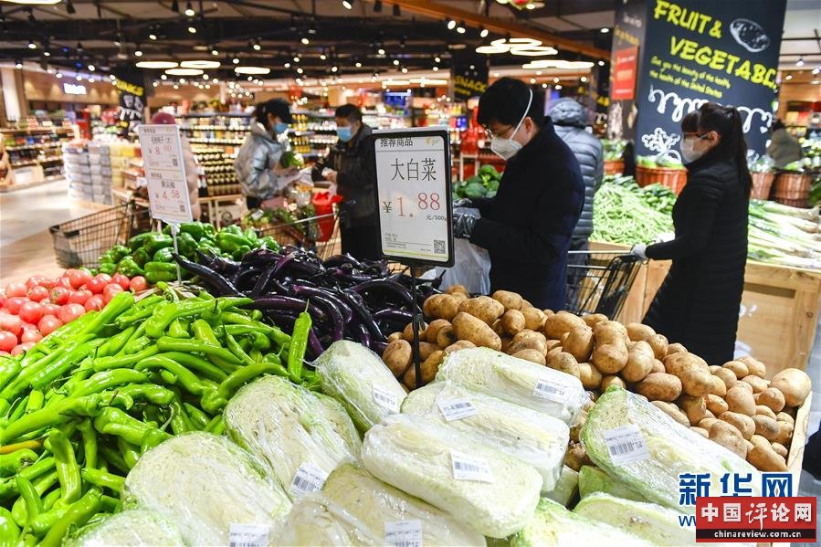 （在习近平新时代中国特色社会主义思想指引下——新时代新作为新篇章·习近平总书记关切事·图文互动）（8）“菜篮子”里的力量——全国各地努力做好保障和改善民生工作在行动