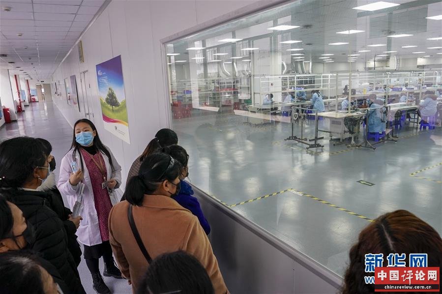 （在习近平新时代中国特色社会主义思想指引下——新时代新作为新篇章·习近平总书记关切事·图文互动）（5）稳住千家万户的“饭碗”——各地积极稳就业化解疫情影响