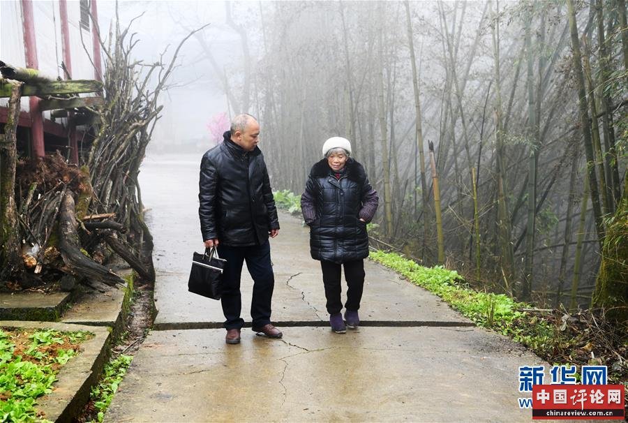 （新华全媒头条·图文互动）（10）来自大山深处的“移民管家”——记贵州正安县瑞濠街道办事处主任吴太玺