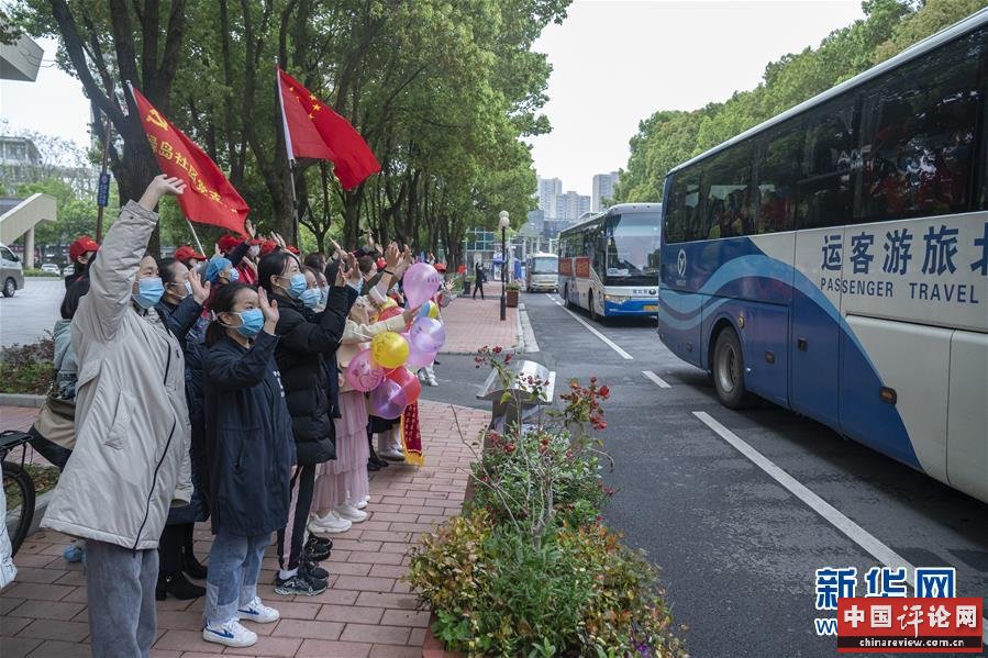 （新华全媒头条·图文互动）（5）上下同心，守望相助——中国抗疫众志成城的生动实践