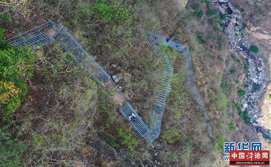 （热点鲜报·图文互动）（1）出悬崖记——四川凉山“悬崖村”贫困群众走下“天梯”搬新居