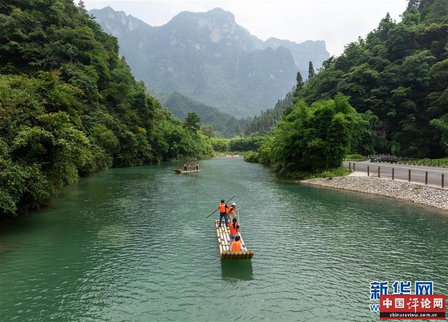 （新华全媒头条·图文互动）（1）线上线下消费升温 文旅活动迈上“云端”——端午假期透视我国经济高质量发展新动力