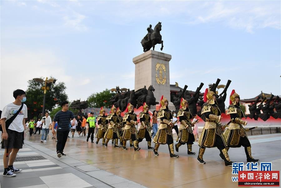 （新华全媒头条·图文互动）（3）线上线下消费升温 文旅活动迈上“云端”——端午假期透视我国经济高质量发展新动力