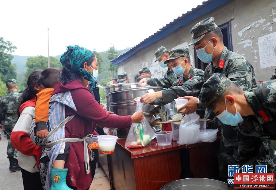 (新华全媒头条·图文互动)(1)把确保人民生命安全放在第一位——聚焦当前我国防汛救灾工作