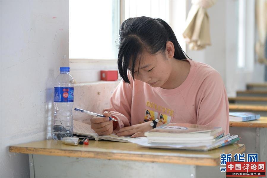 （在习近平新时代中国特色社会主义思想指引下——新时代新作为新篇章·习近平总书记关切事·图文互动）（2）战洪魔　保安全——近期防汛救灾热点观察