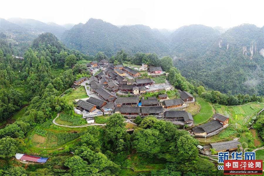 （新华全媒头条·走向我们的小康生活·图文互动）（7）那山，那人，那苗寨——十八洞村三代人的奋斗史