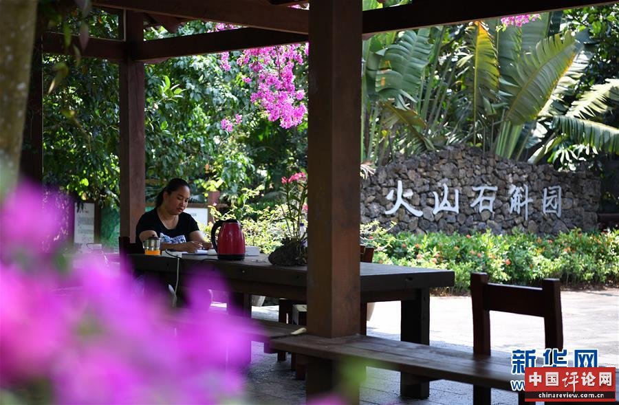 (新华全媒头条·走向我们的小康生活·图文互动)(10)留住乡愁留住美——千村竞秀缀琼州