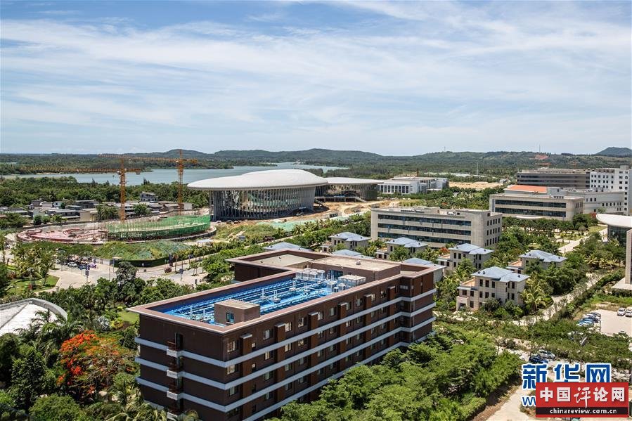 (在习近平新时代中国特色社会主义思想指引下——新时代新作为新篇章·习近平总书记关切事·图文互动)(13)感受开放新魅力——海南自由贸易港建设开局观察