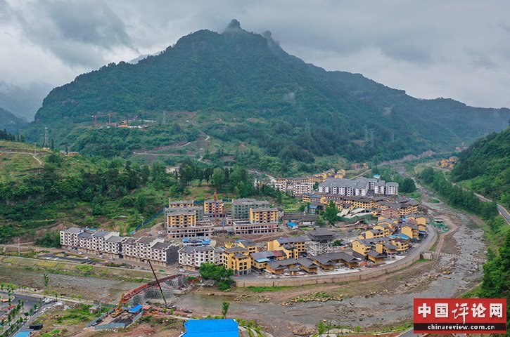 脱贫路上“跑”出幸福生活 ——重庆石柱土家族自治县华溪村脱贫调查