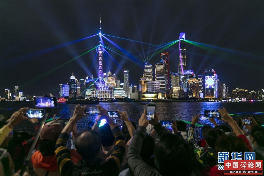 （新华全媒头条·图文互动）（5）流动中国折射复苏新气象——透视“十一”黄金周