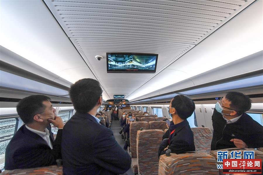 （经济）（4）时速400公里跨国动车组在长春下线
