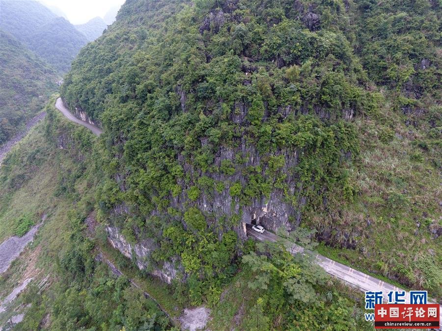 （新华全媒头条·图文互动）（1）“石山王国”筑路记