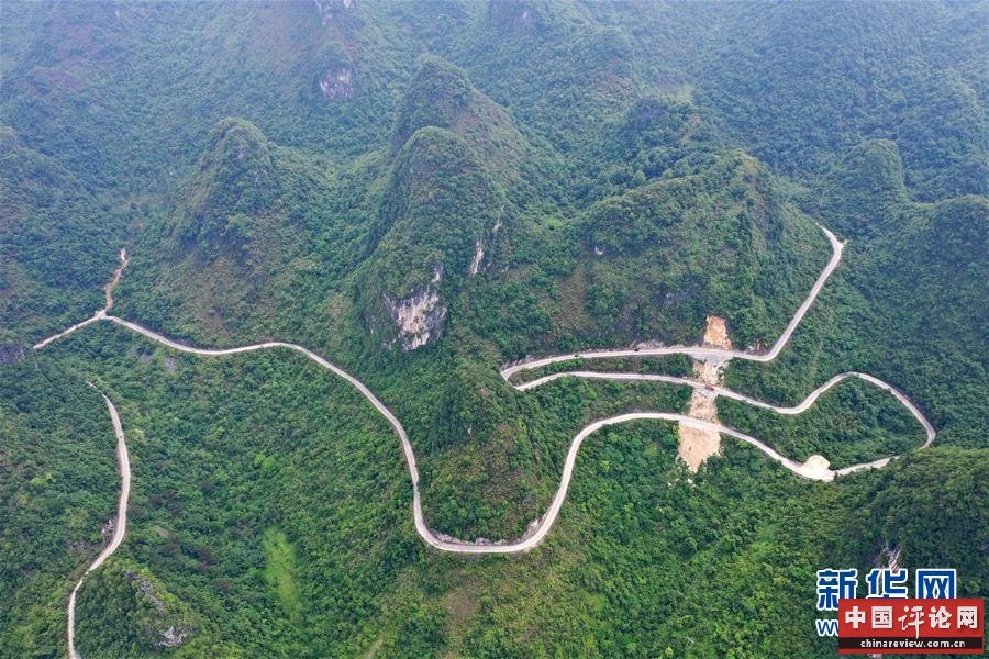 （新华全媒头条·图文互动）（2）“石山王国”筑路记