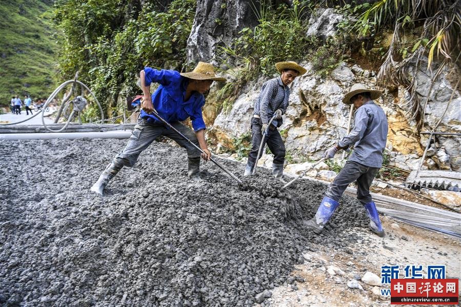 （新华全媒头条·图文互动）（3）“石山王国”筑路记