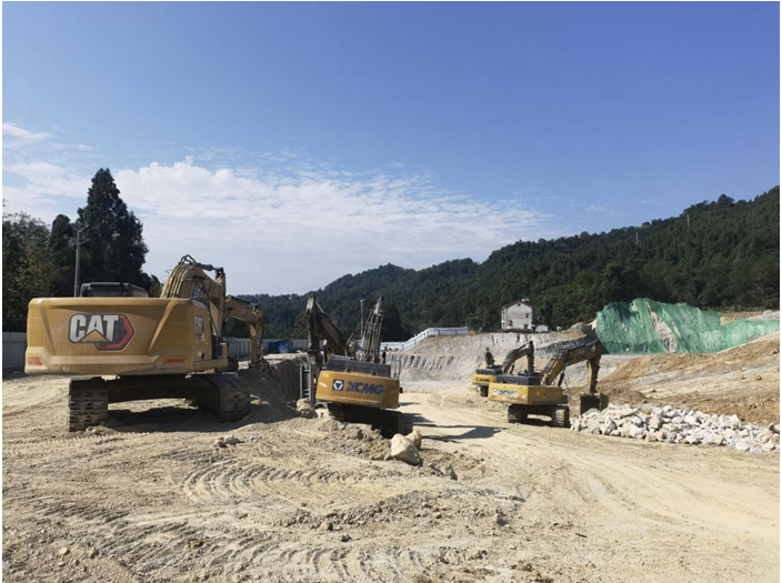 “康养”项目成“采石场”：挖山采石600余万吨，周边山体严重滑