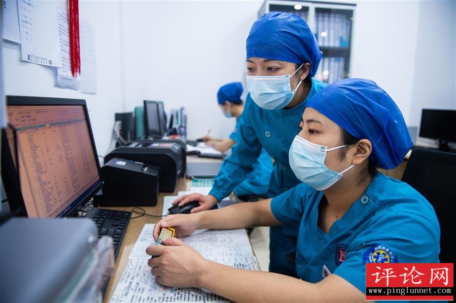 （二十大代表风采·图文互动）（2）徐芙蓉：在生死边缘守护生命